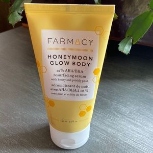 Farmacy Honeymoon Glow Body Resurfacing Serum